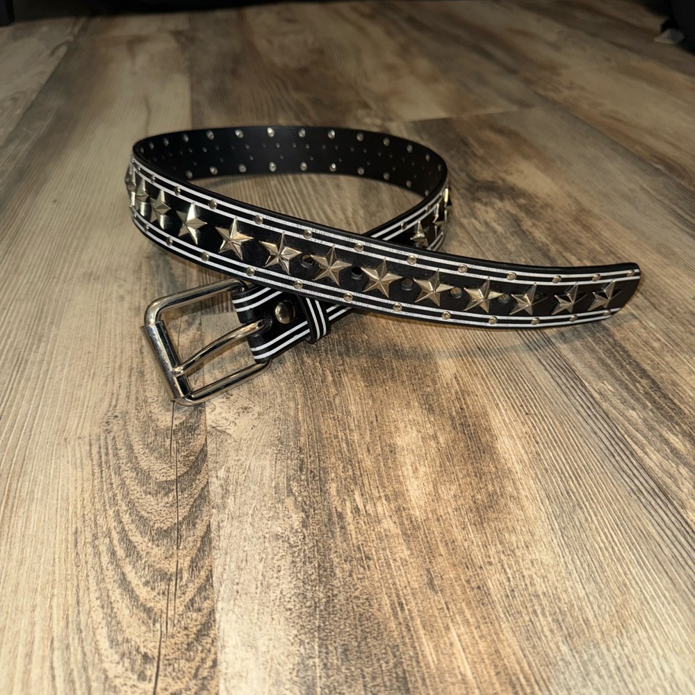 Y2K Black Studded Belt with Silver Stars - Picture 5 of 5
